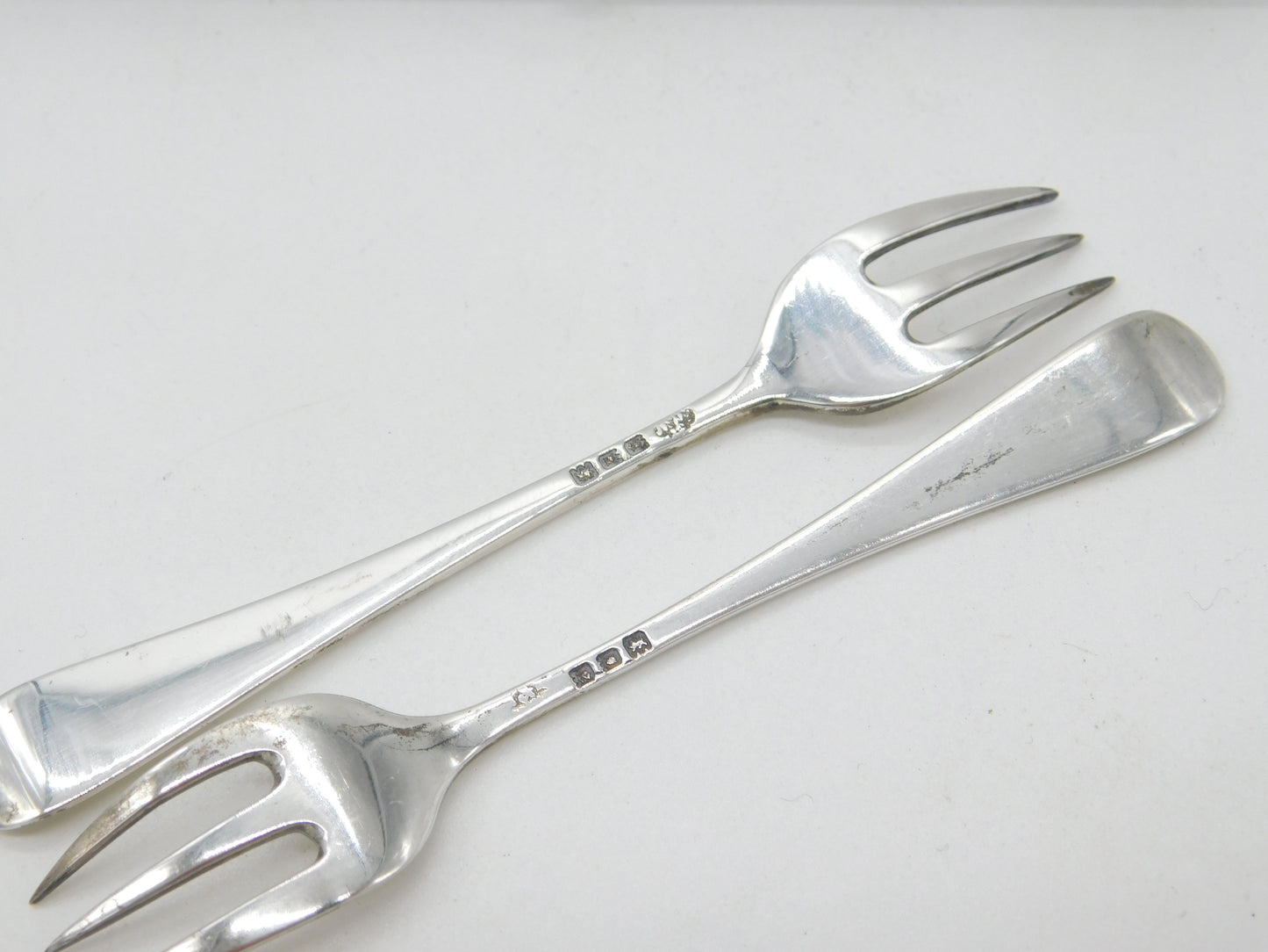 Boxed Pair of Sterling Silver Oyster Forks Antique 1920 London Art Deco