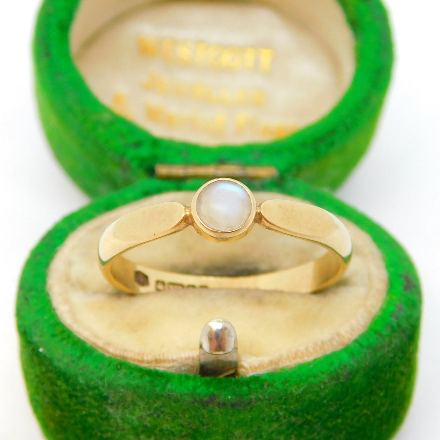 Scottish 9ct Gold & Moonstone Dress Ring by Sidney Beddall Vintage 1978 Edinburgh