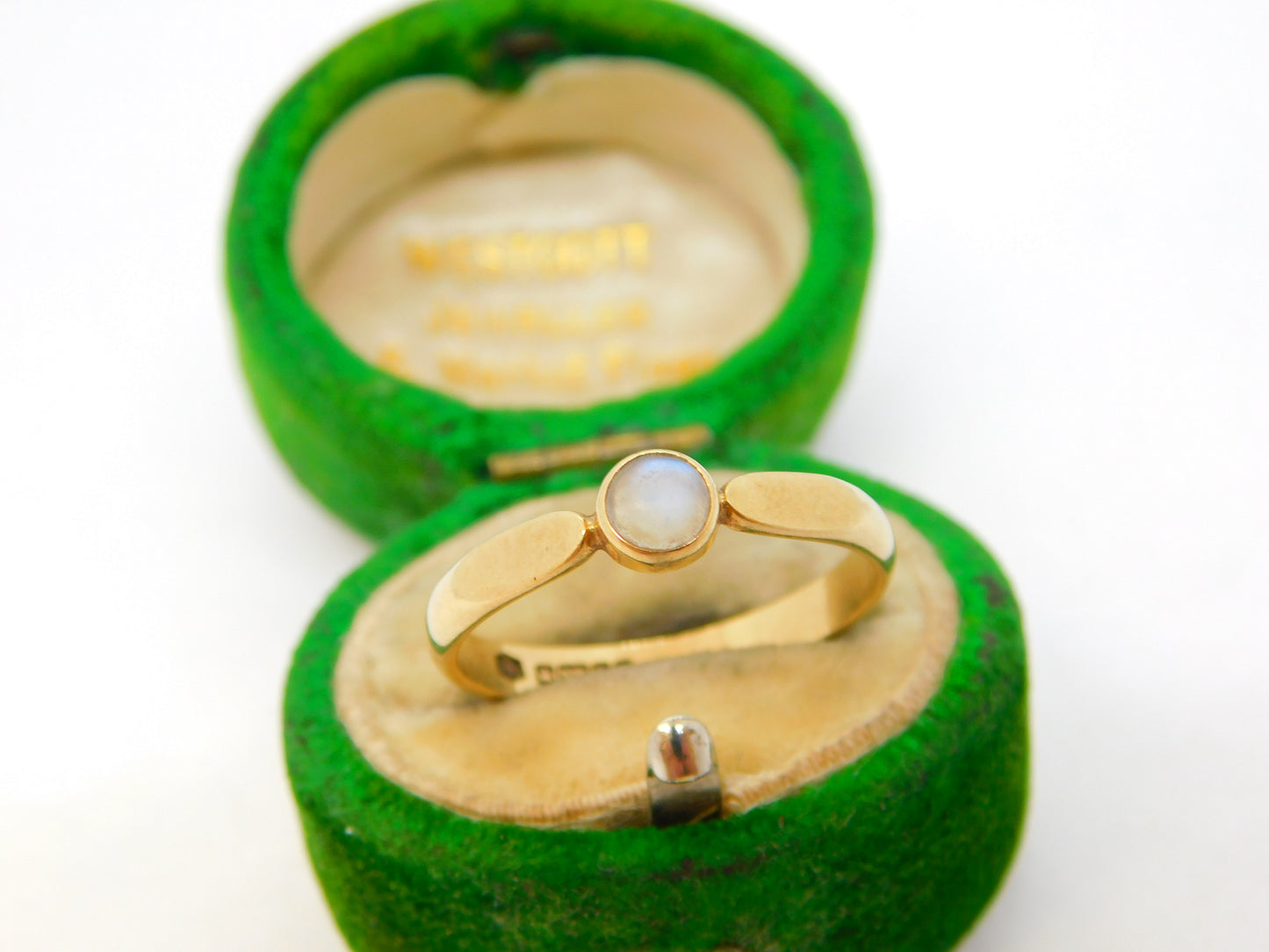 Scottish 9ct Gold & Moonstone Dress Ring by Sidney Beddall Vintage 1978 Edinburgh