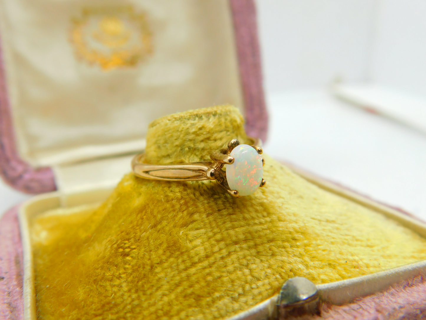 9ct Yellow Gold & Cabochon Fire Opal Solitaire Ring Vintage 1986 Birmingham