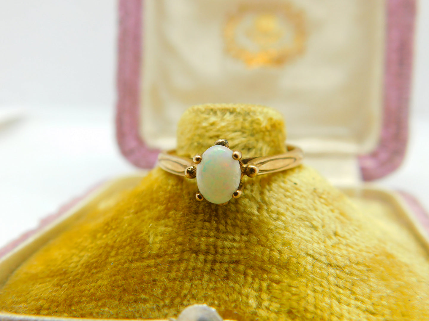 9ct Yellow Gold & Cabochon Fire Opal Solitaire Ring Vintage 1986 Birmingham