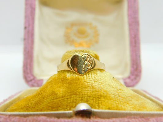 9ct Yellow Gold Love Heart Signet Ring Antique c1940 Art Deco Size N UK