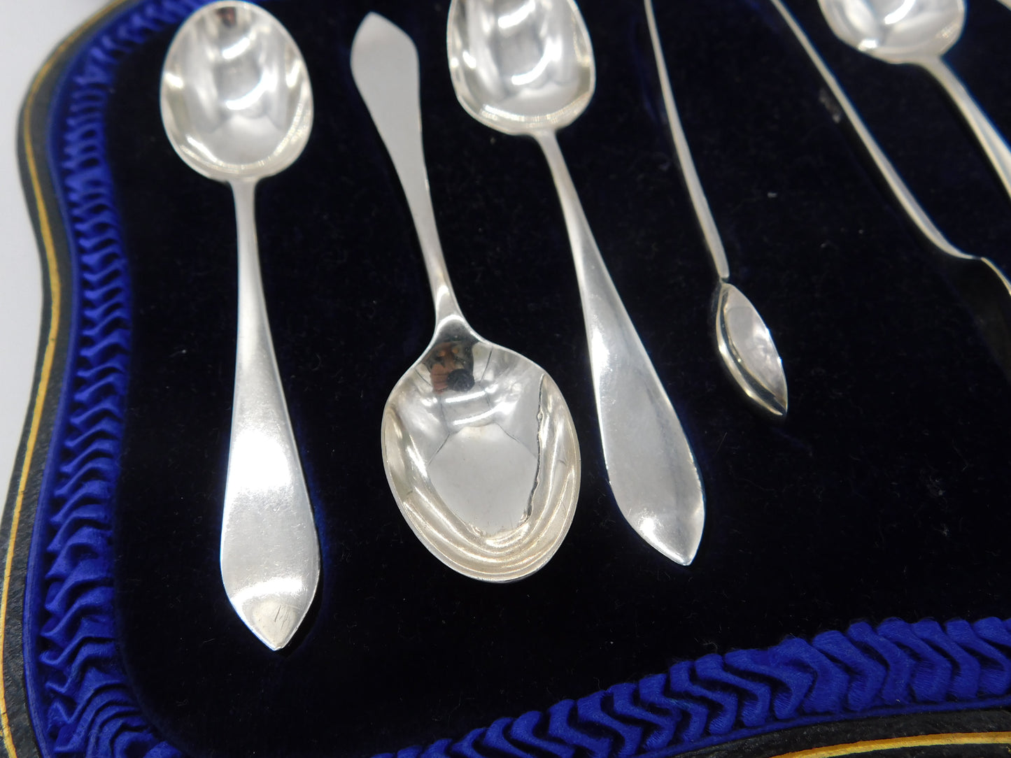 Boxed Set of Sterling Silver Tea Spoons & Tongs Antique 1914 London Art Deco