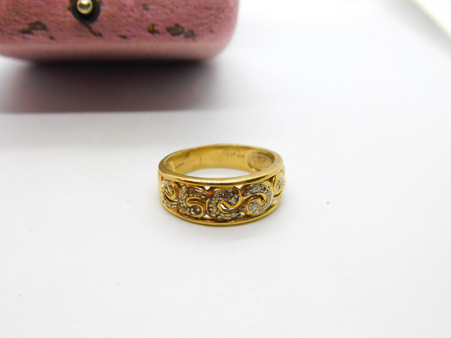 9ct Yellow Gold Floral Pattern 0.1ct Diamond Set Band Ring Vintage c1970