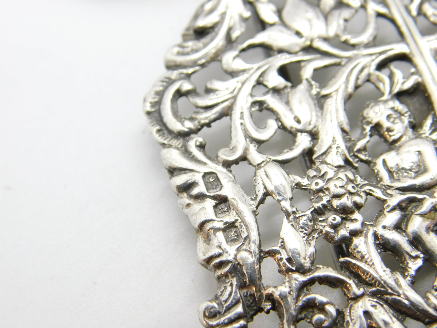 Victorian Sterling Silver Cherub & Grape Pattern Nurses Buckle 1876 Birmingham