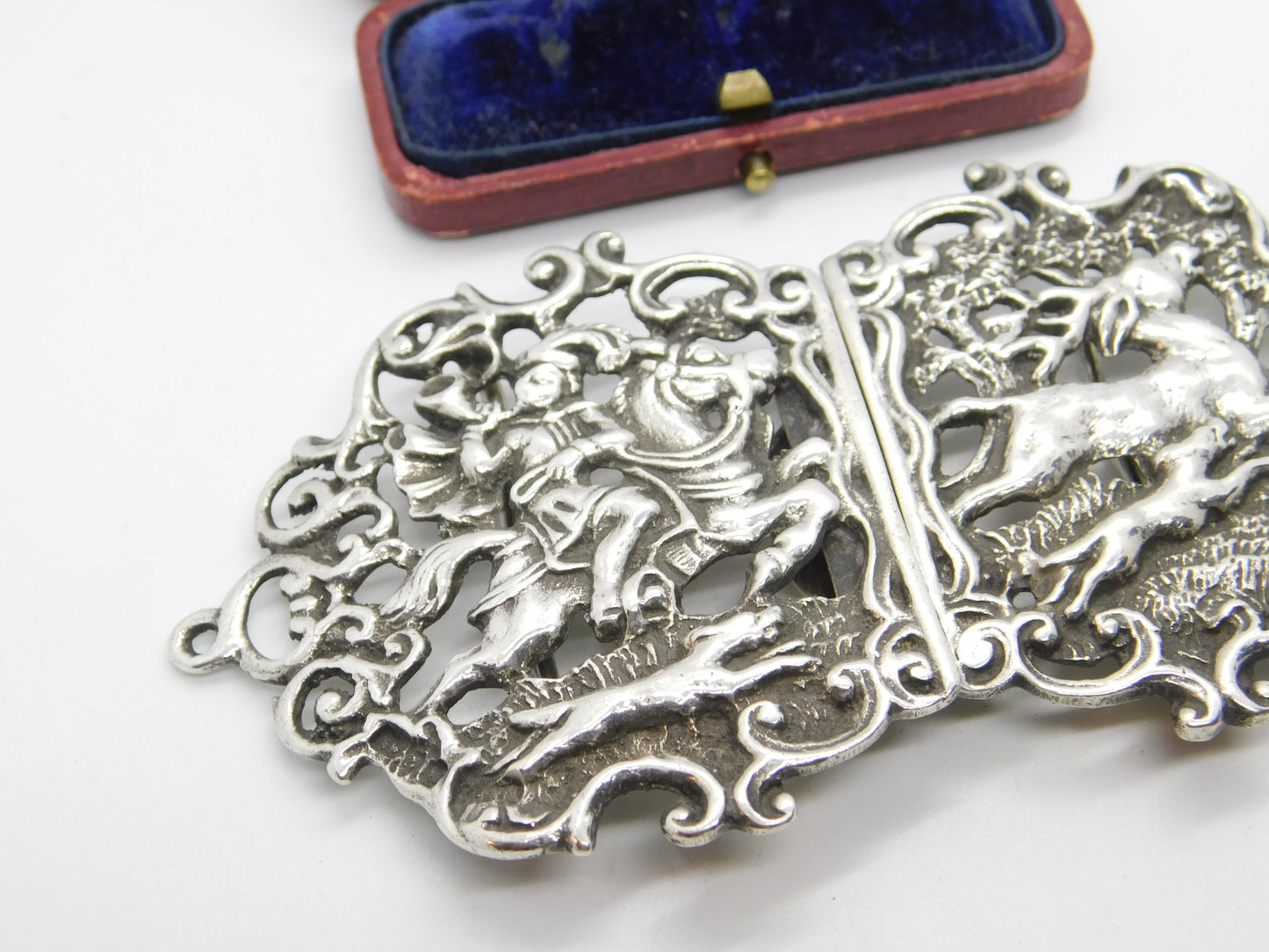 Victorian Sterling Silver Stag Hunting Scene Nurses Buckle 1899 Birmingham