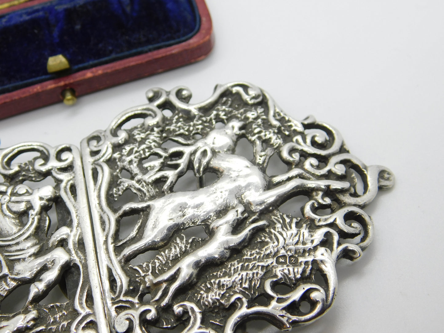 Victorian Sterling Silver Stag Hunting Scene Nurses Buckle 1899 Birmingham