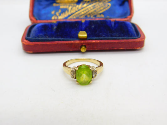 9ct Yellow Gold, Peridot & Diamond Band Ring Vintage c1970 Size J 1/2 UK