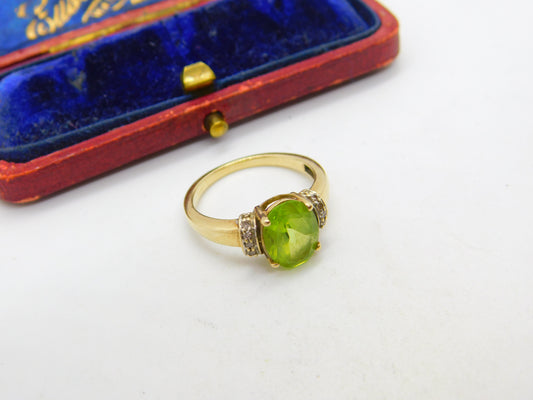 9ct Yellow Gold, Peridot & Diamond Band Ring Vintage c1970 Size J 1/2 UK