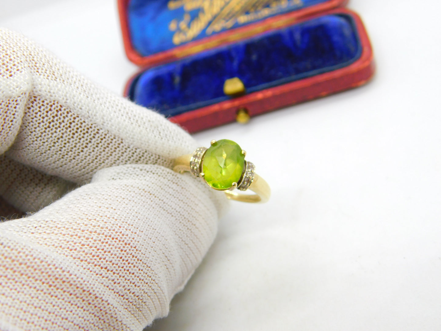 9ct Yellow Gold, Peridot & Diamond Band Ring Vintage c1970 Size J 1/2 UK