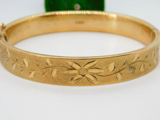 9ct Yellow Gold Floral Pattern Bangle Bracelet Vintage 1972 Birmingham