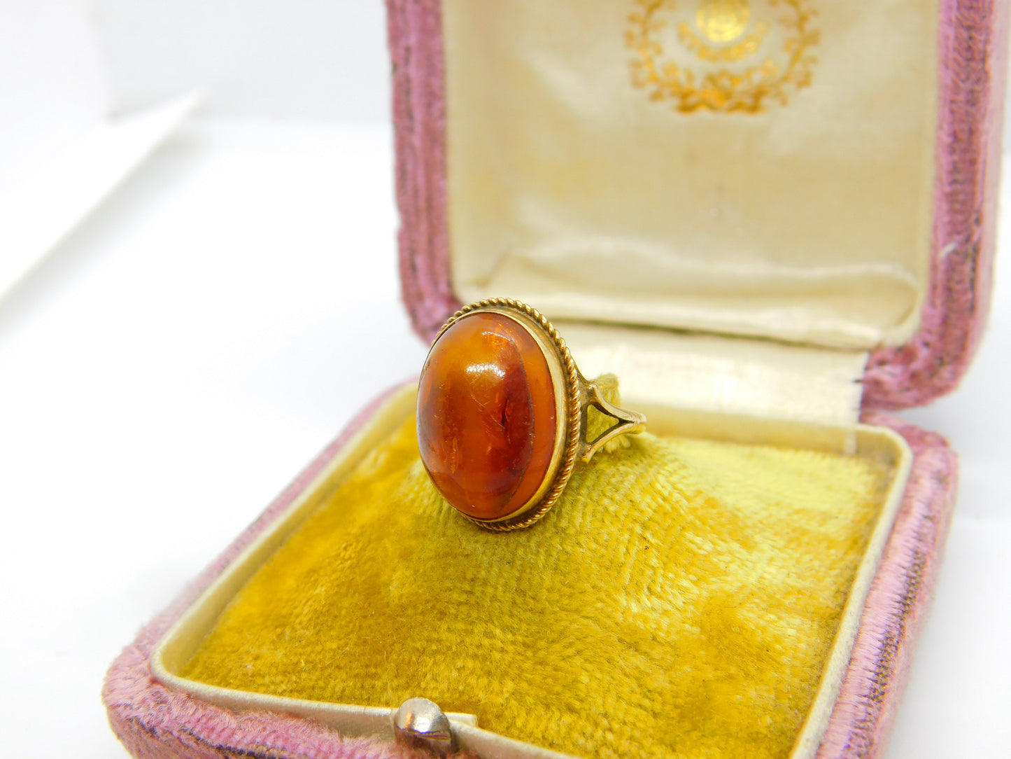 9ct Yellow Gold Cabochon Baltic Amber Signet Ring 1978 Birmingham Vintage