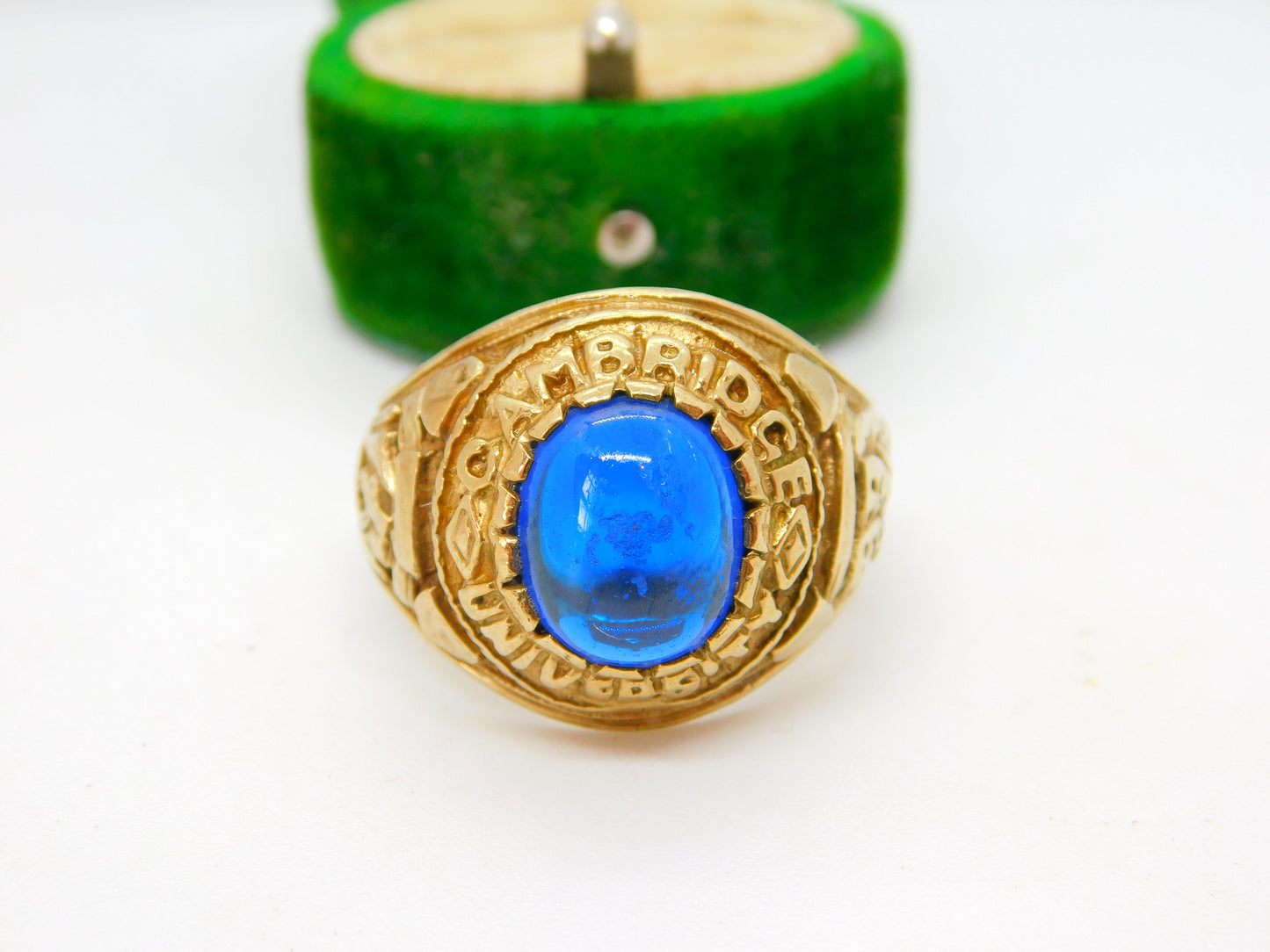 9ct Yellow Gold Blue Cabochon Cambridge University Graduation Ring Vintage 2002