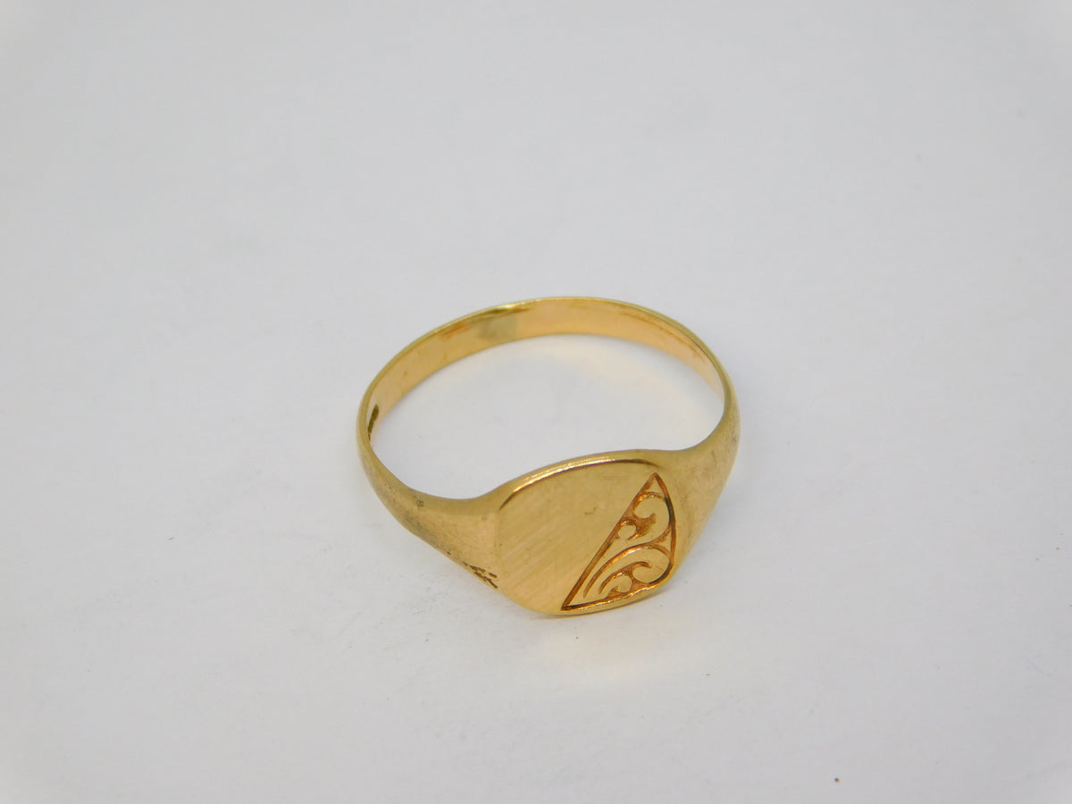 9ct Yellow Gold Square Signet Ring Floral Pattern Vintage c1970 London ...