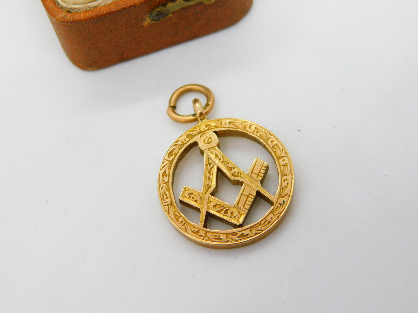 9ct Yellow Gold Masonic Fob Pendant Antique 1913 Birmingham Art Deco