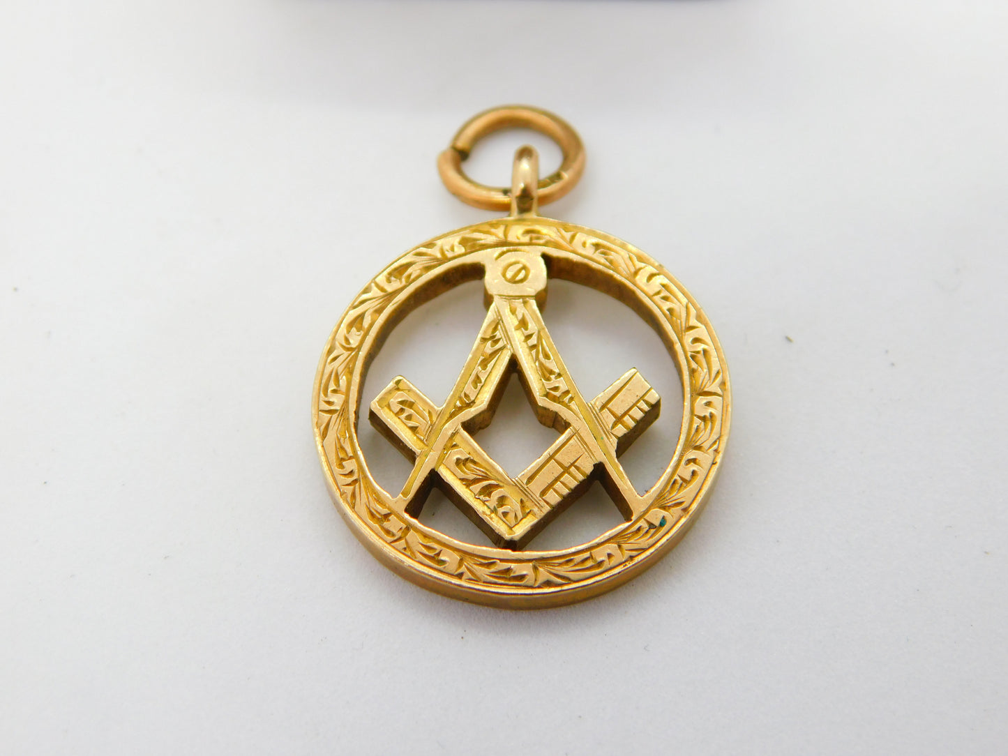 9ct Yellow Gold Masonic Fob Pendant Antique 1913 Birmingham Art Deco