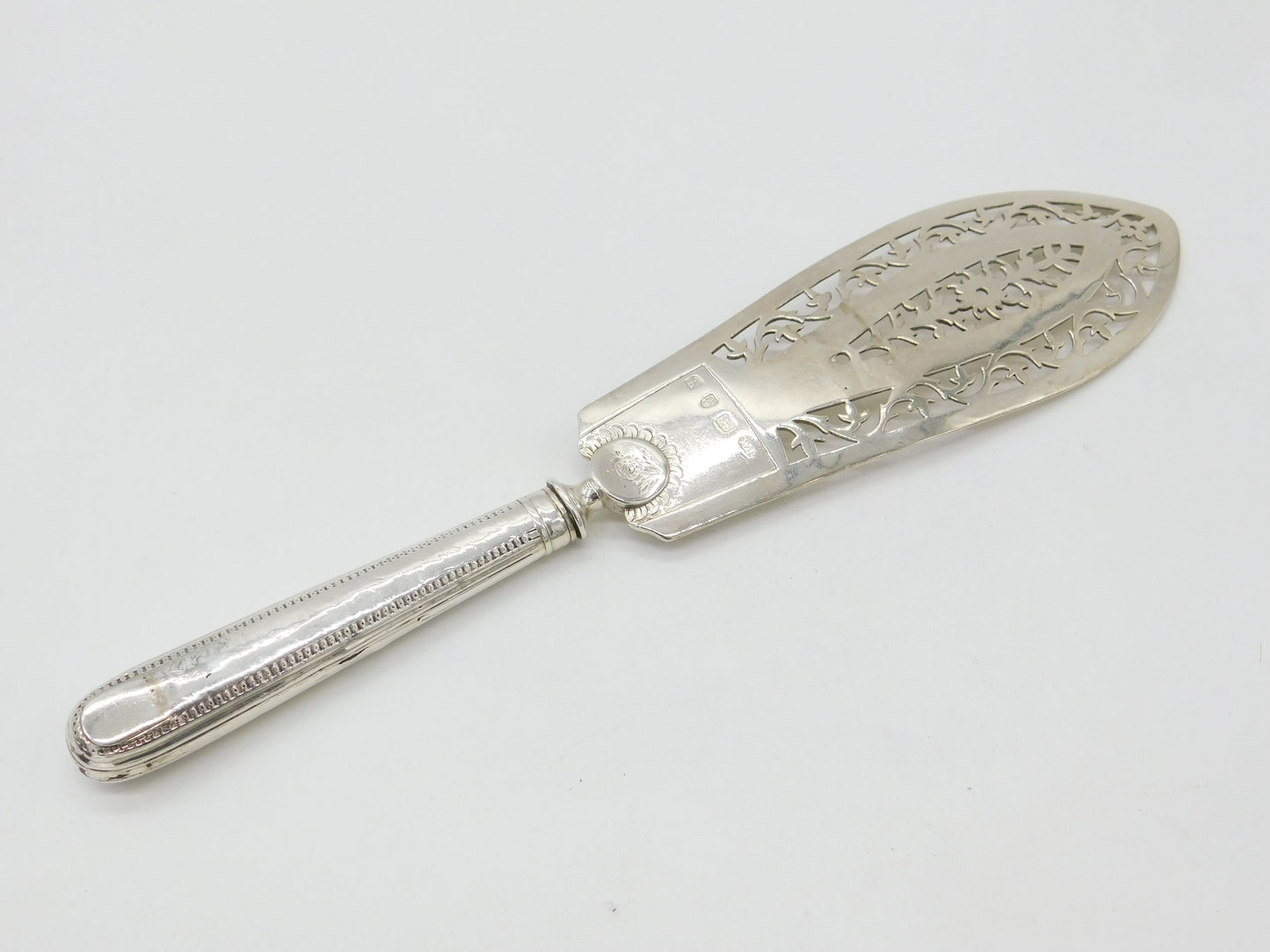 Georgian Sterling Silver Horse Crest Cake Slice Antique 1784 London