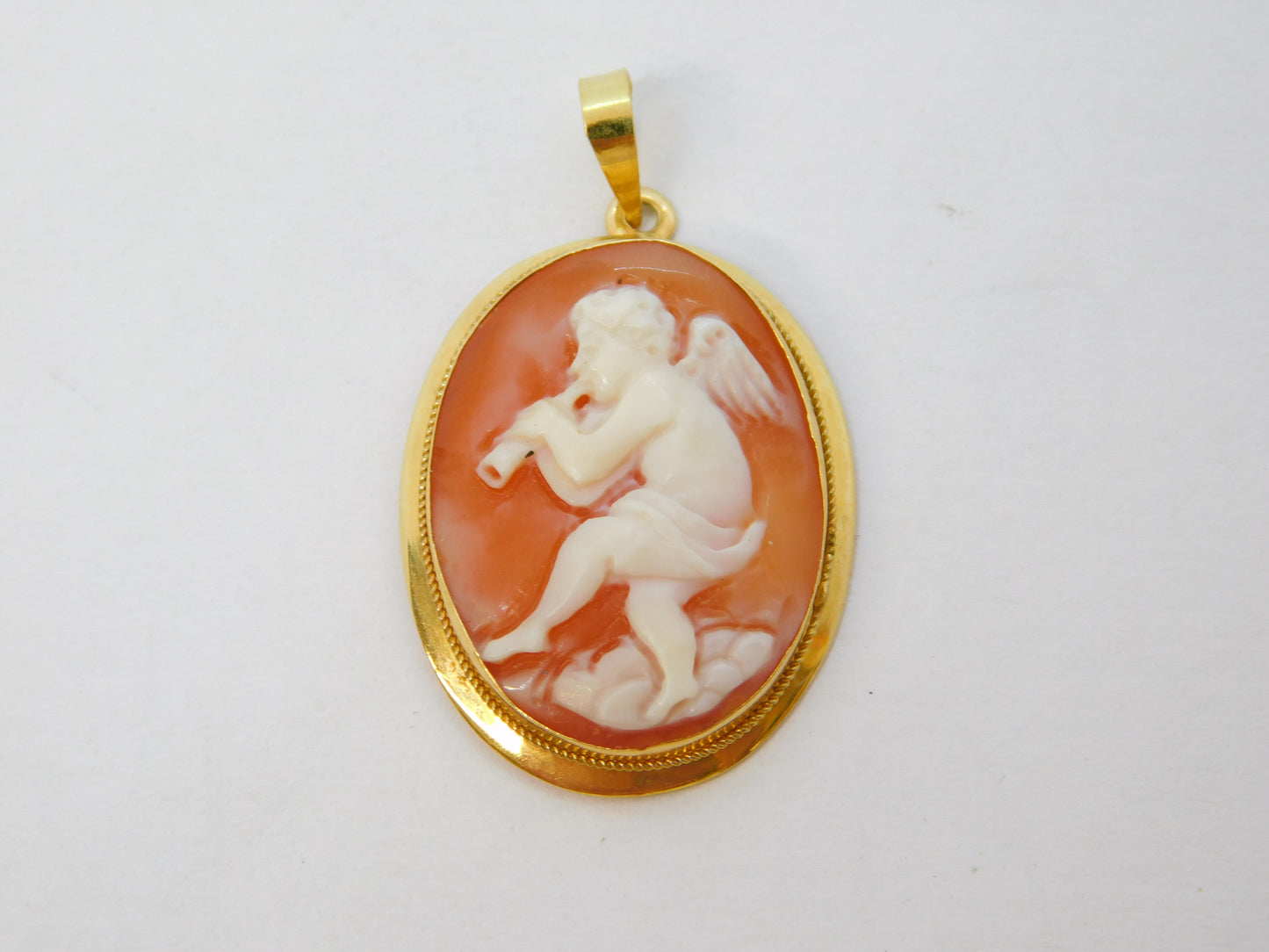 18ct Yellow Gold Mounted Putti Cherub Shell Cameo Pendant Vintage c1970