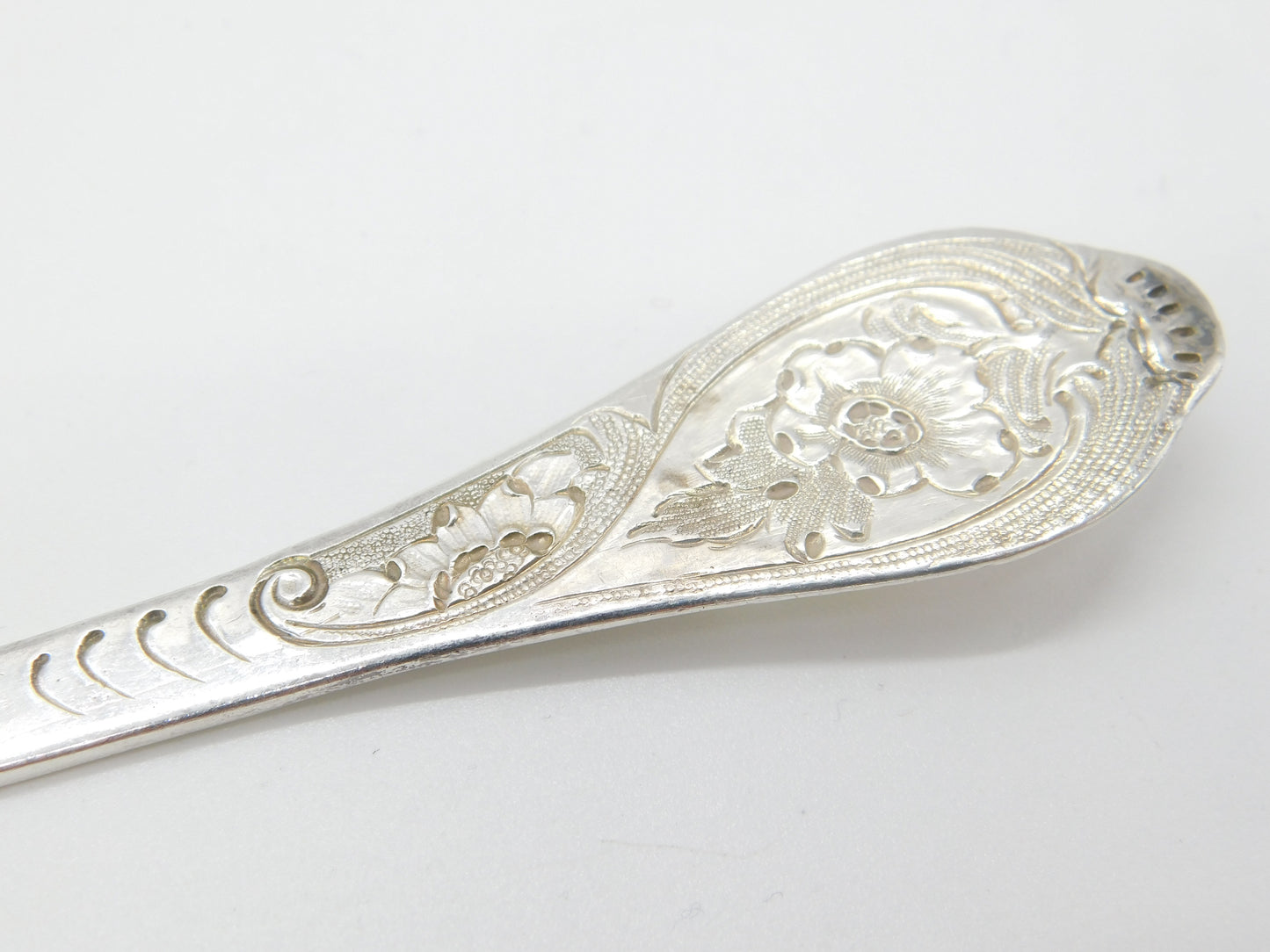 Queen Anne Britannia Silver Dog Nose Spoon Richard Hutchinson 1708 of Colchester