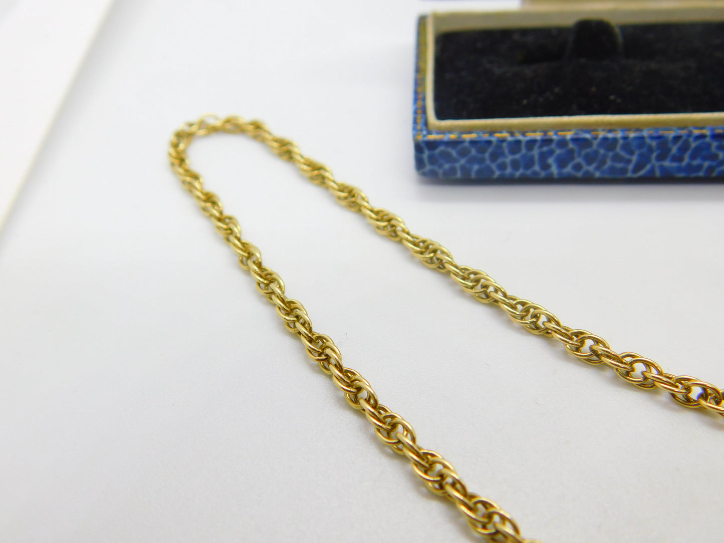 9ct Yellow Gold Essential Rope Chain Necklace Vintage c1970 16" Length