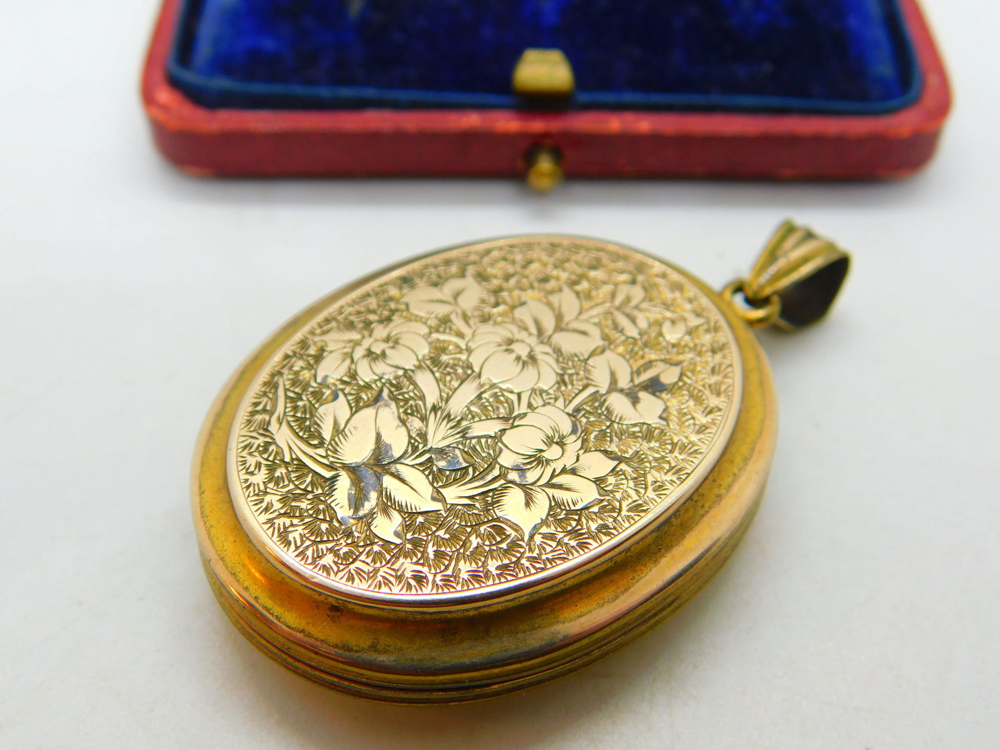 Large Victorian 9ct Yellow Gold Back & Forget-Me-Not Front Floral Locket Antique c1890