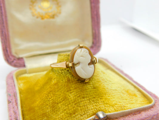 9ct Yellow Gold & Carved Shell Cameo Classical Ring Antique c1920 Art Deco