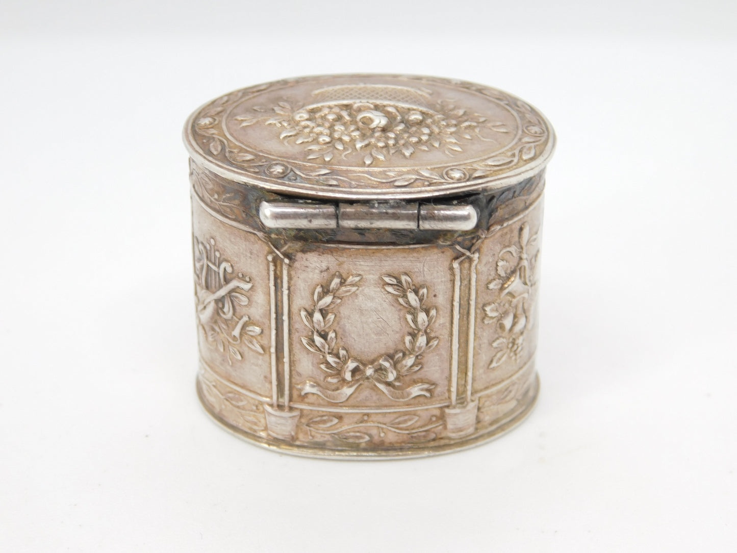 Edwardian Sterling Silver Renaissance Pattern Patch Box Antique 1904 Chester