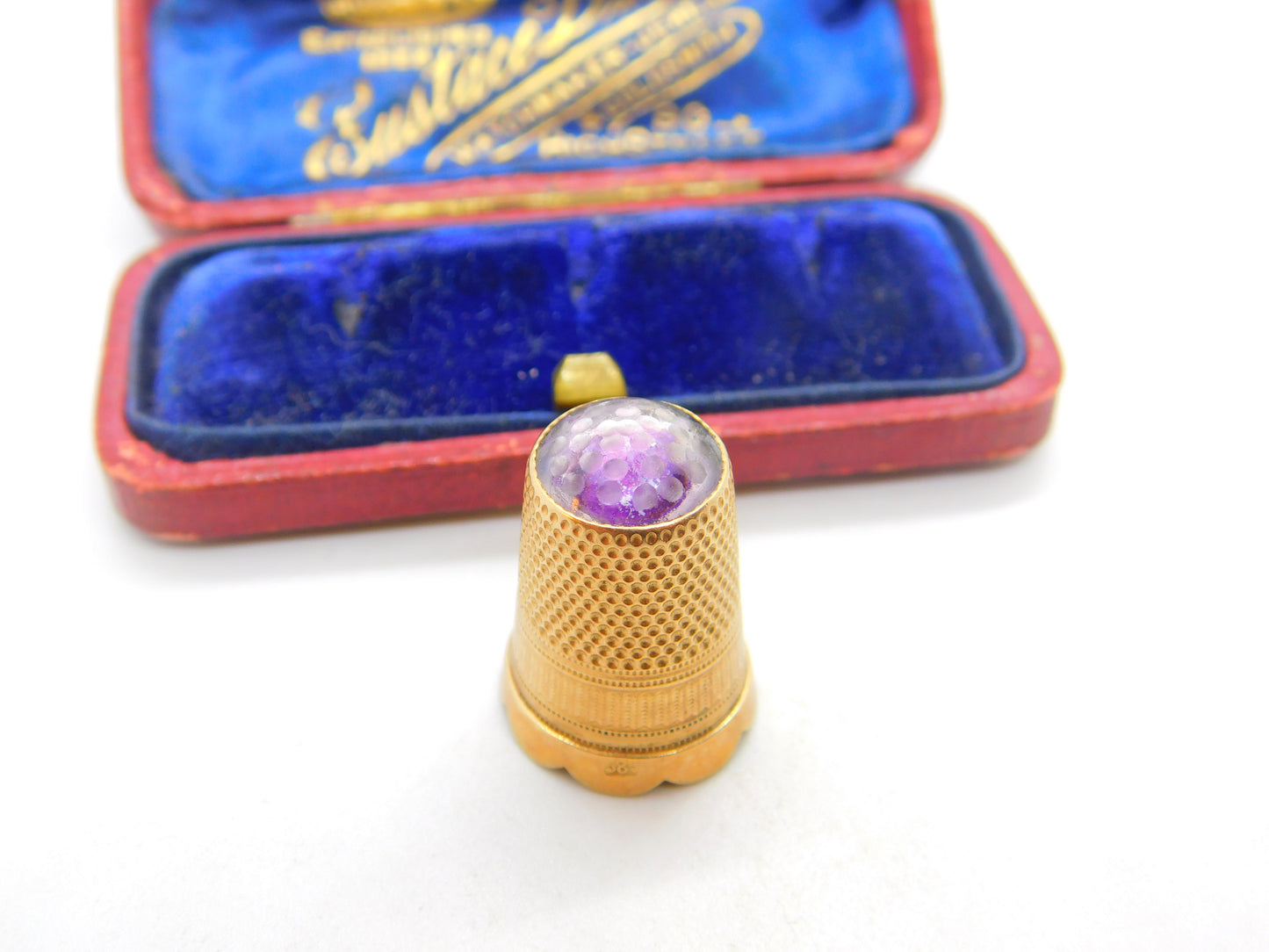 Victorian 14ct Yellow Gold & Carved Amethyst Sewing Thimble Antique c1890