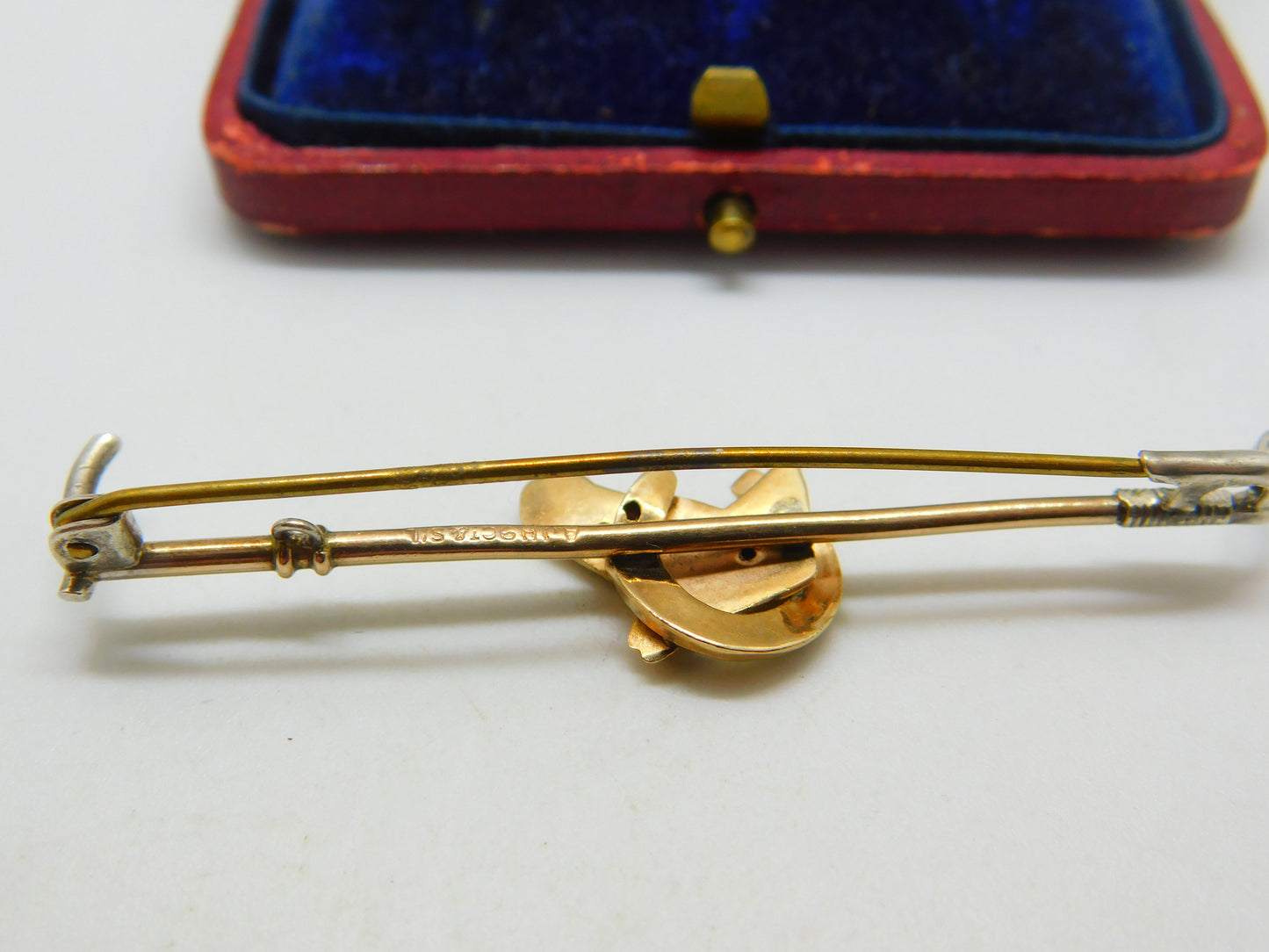 9ct Yellow Gold Hunting Crop, Shoe & Horses Head Stock Pin Brooch Antique