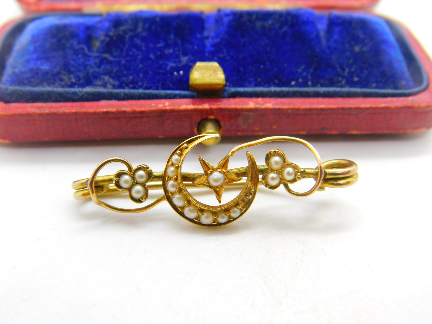 15ct Yellow Gold & Seed Pearl Shamrock & Crescent Brooch Antique c1890