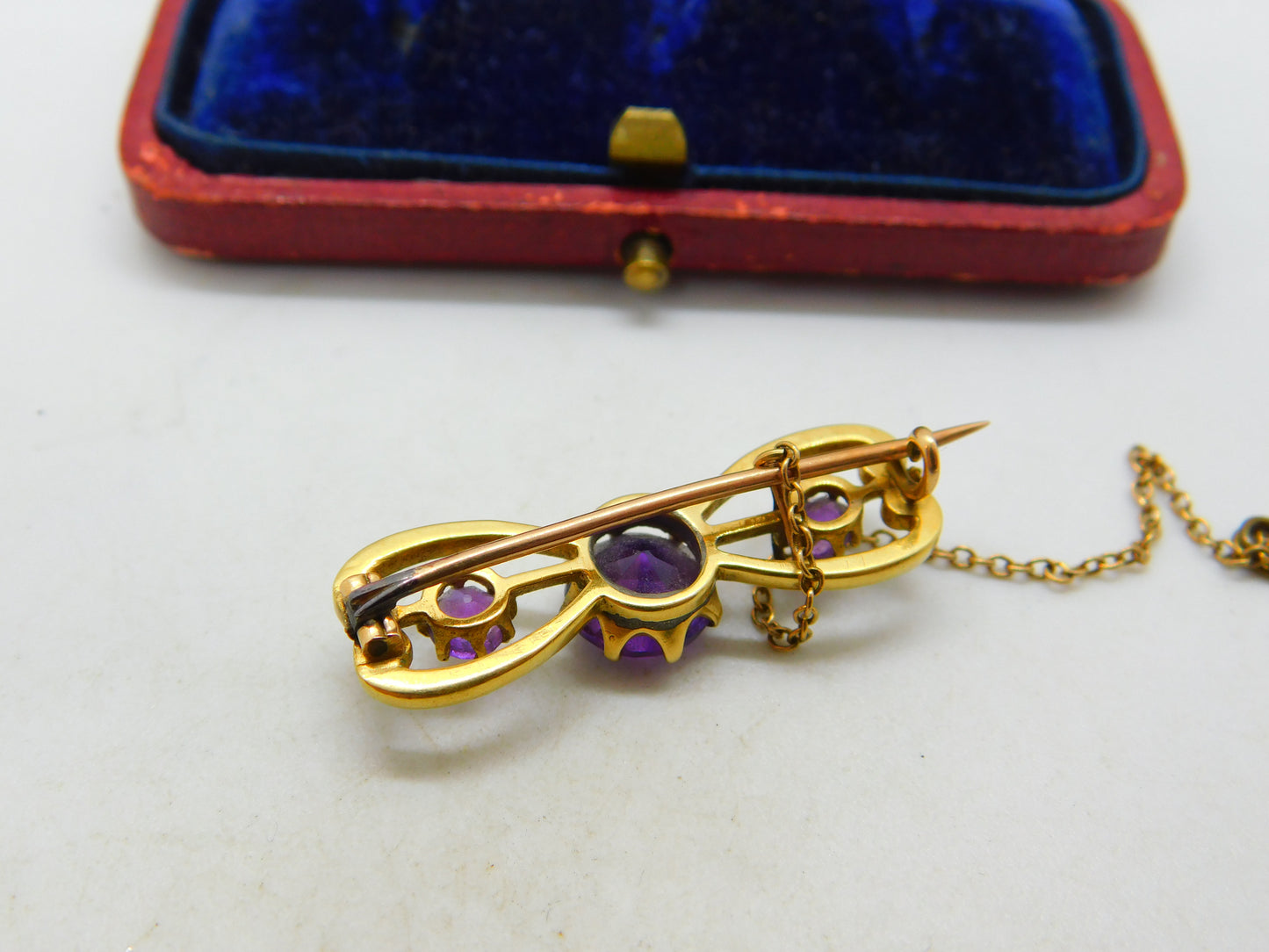 Victorian Art Nouveau 18ct Gold, White Enamel & Amethyst Brooch Antique c1890