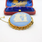 9ct Yellow Gold Ropework Wedgwood Jasperware Archer Goddess Brooch 1954