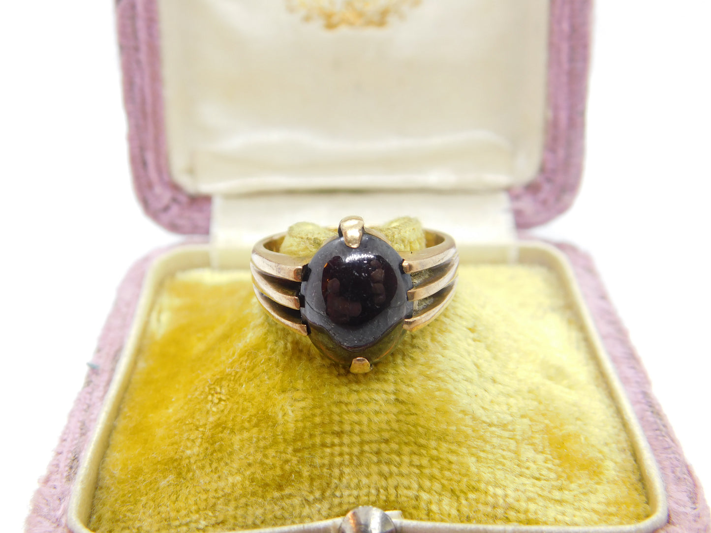 9ct Gold & Cabochon Garnet Set Signet Ring Antique 1913 Chester Art Deco