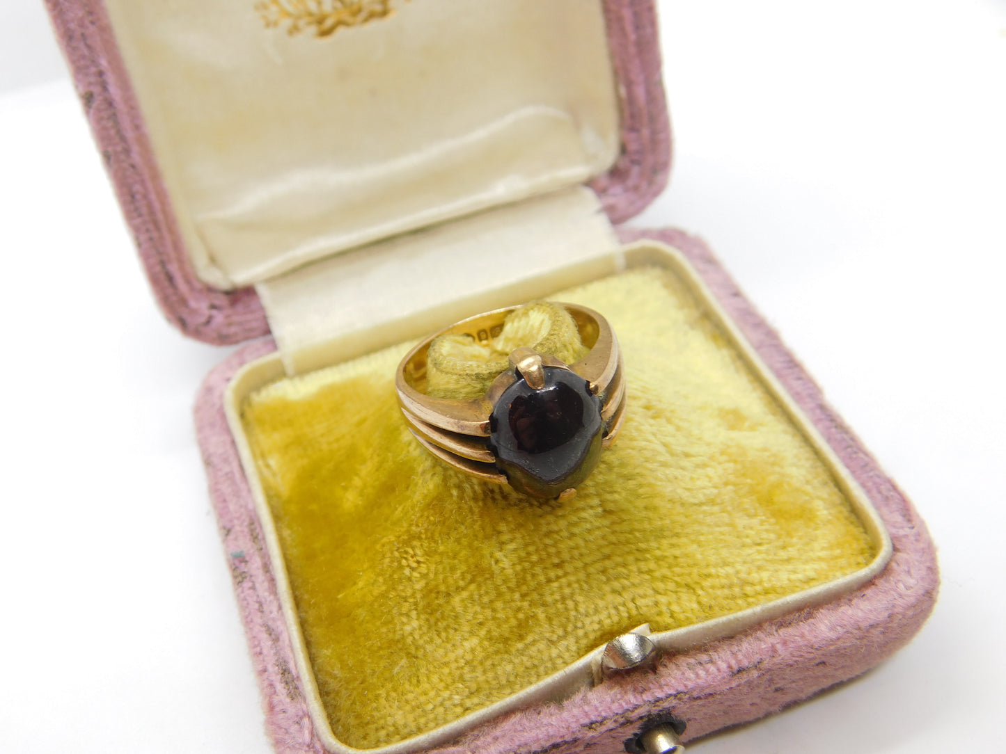 9ct Gold & Cabochon Garnet Set Signet Ring Antique 1913 Chester Art Deco