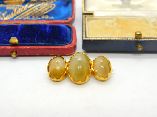 Victorian 18ct Yellow Gold & Triple Cabochon Cats Eye Brooch Antique c1860