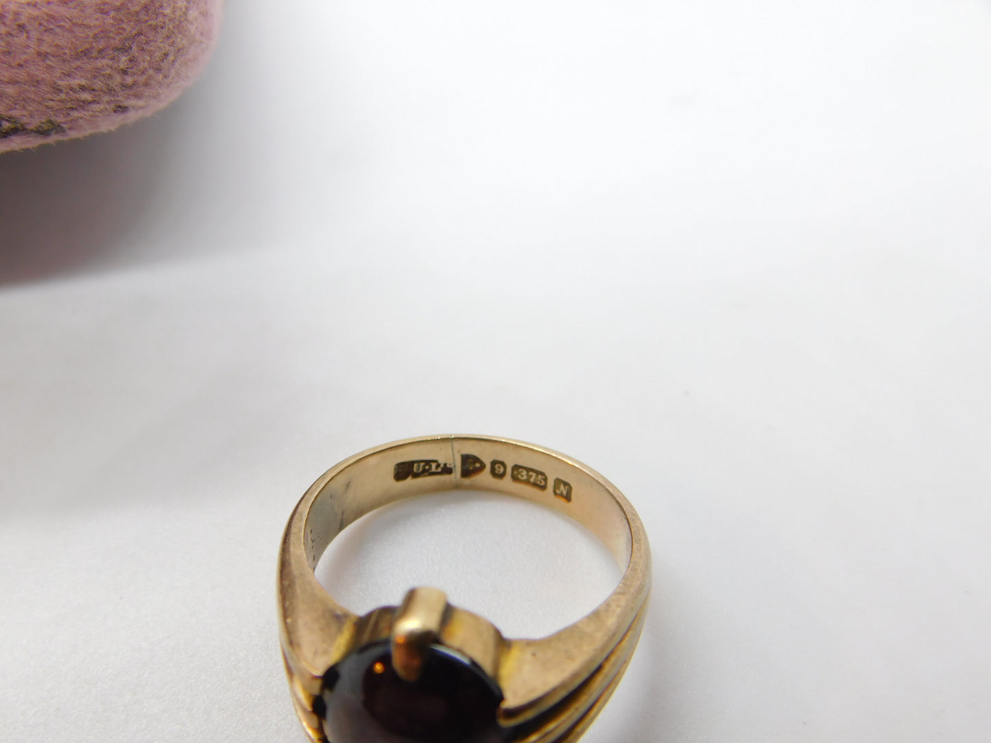 9ct Gold & Cabochon Garnet Set Signet Ring Antique 1913 Chester Art Deco