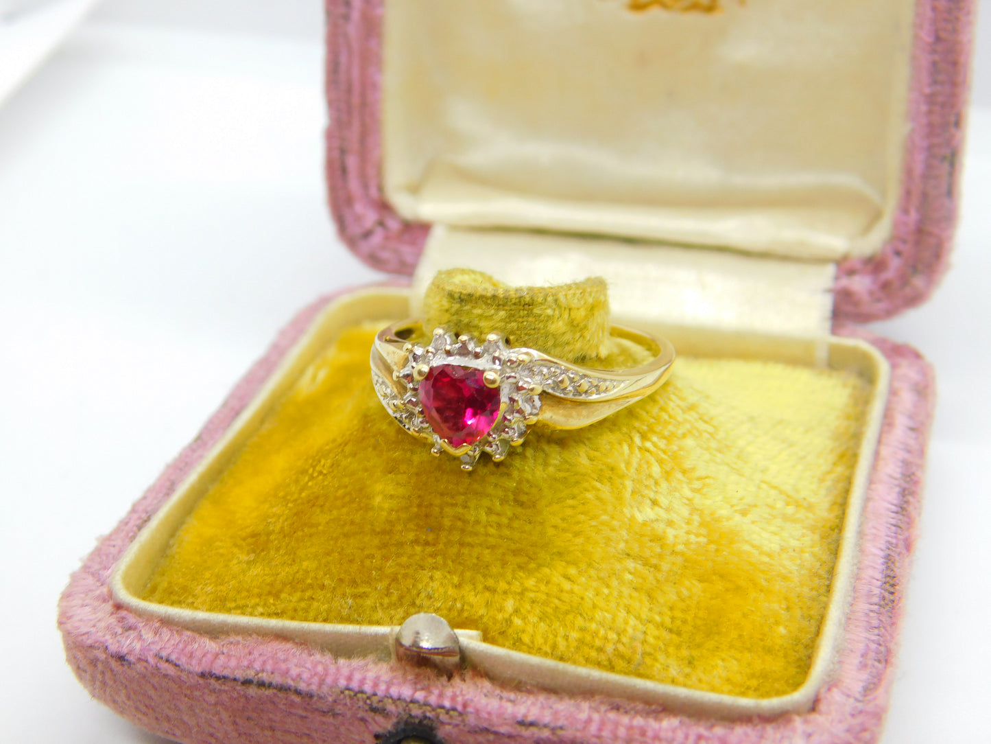 10ct Yellow Gold & Heart Cut Ruby Band Ring Vintage c1990 Size V UK