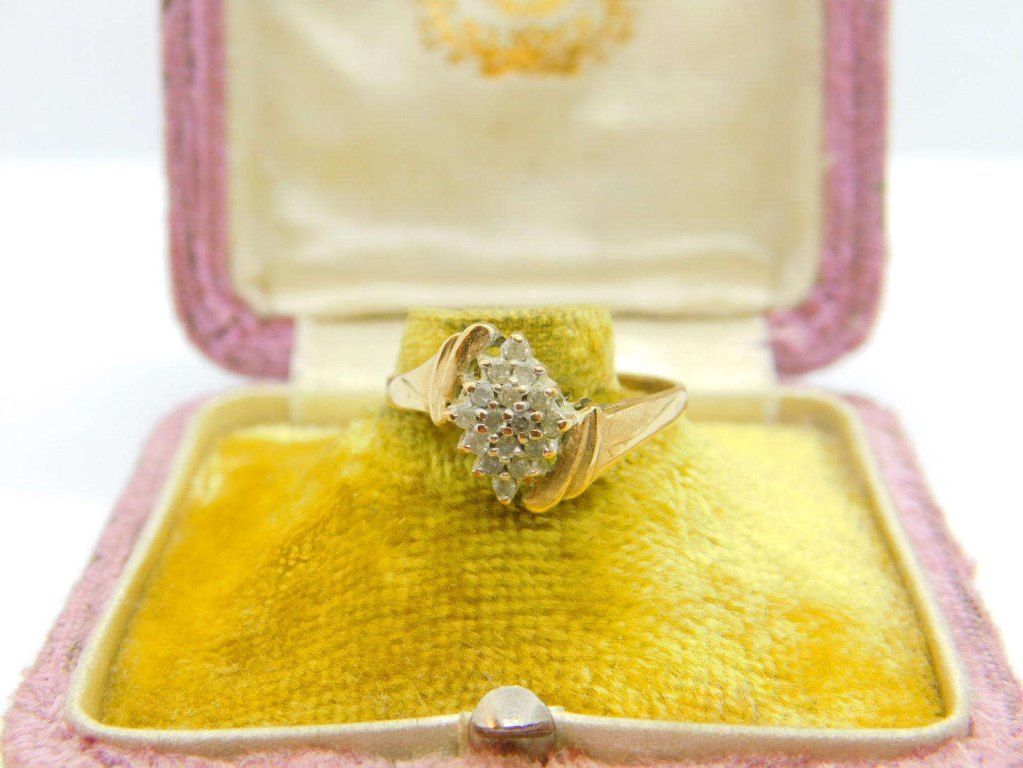 9ct Yellow Gold & Diamond Set Floral Clsuter Ring Vintage c1970 Sheffield