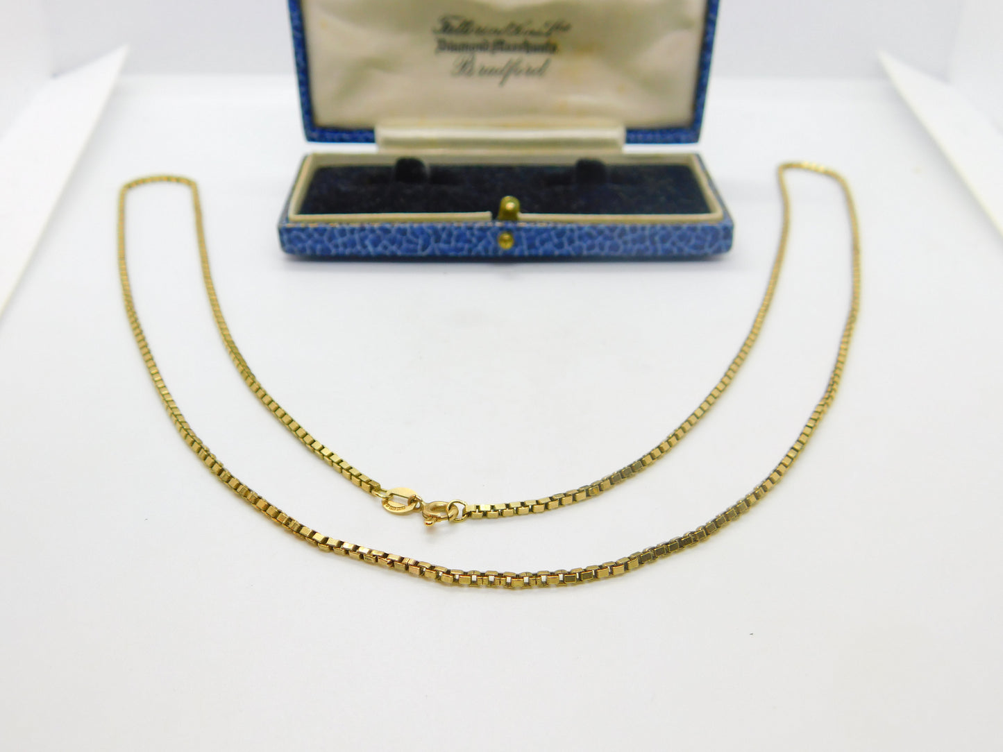 9ct Yellow Gold Essential Box Chain Necklace 24" Length Vintage 1984 London