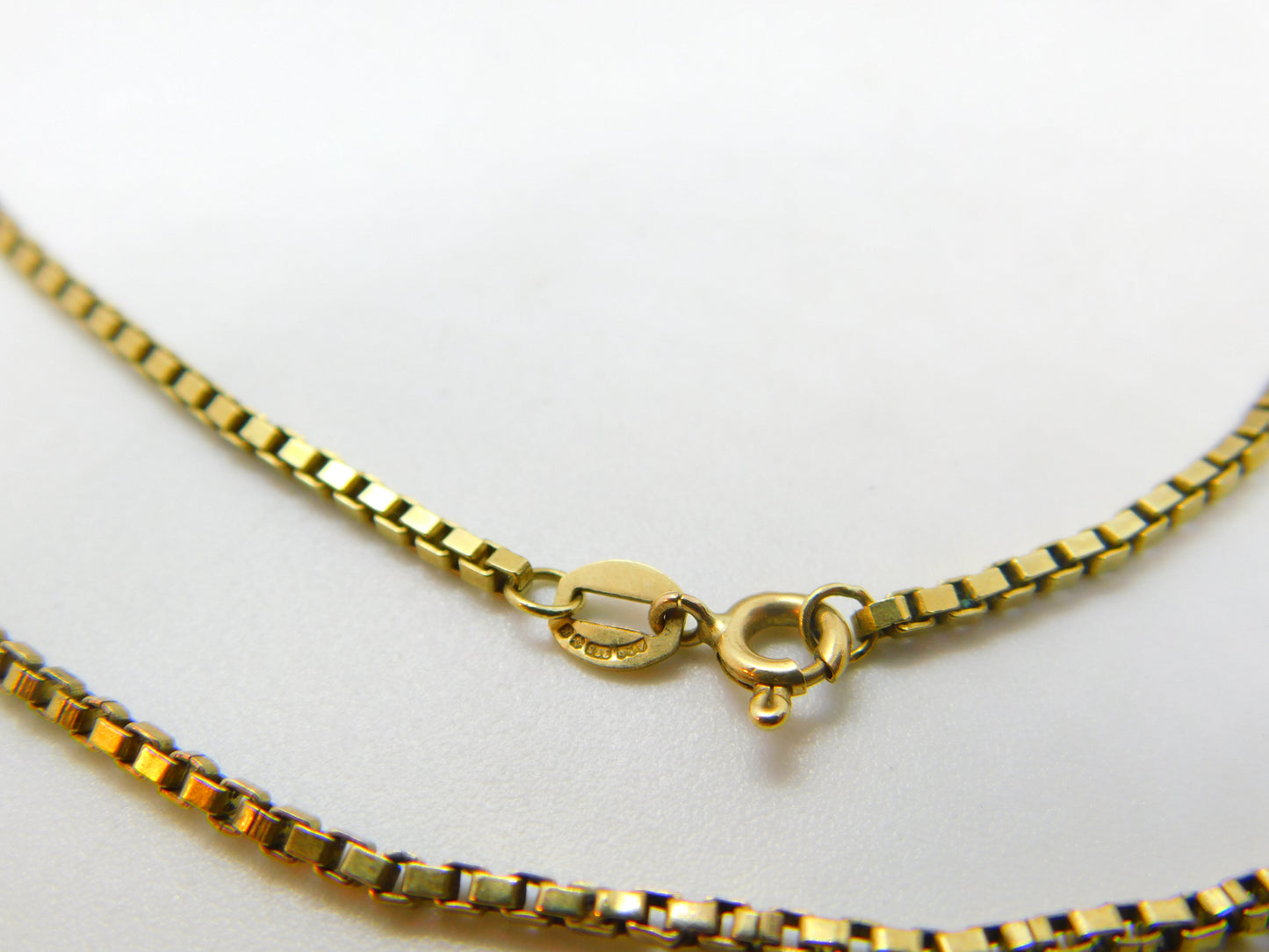 9ct Yellow Gold Essential Box Chain Necklace 24" Length Vintage 1984 London