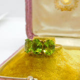 10ct Yellow Gold & Three Stone Peridot Band Ring Vintage c1990