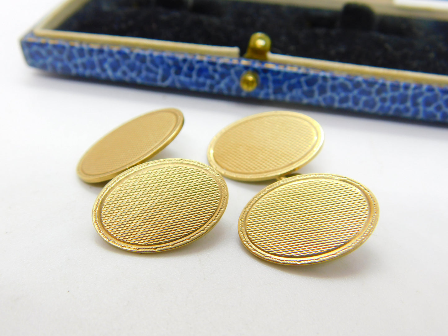 Pair of 9ct Yellow Gold Oval Form Engine Turned Cufflinks Antique 1928 Art Deco