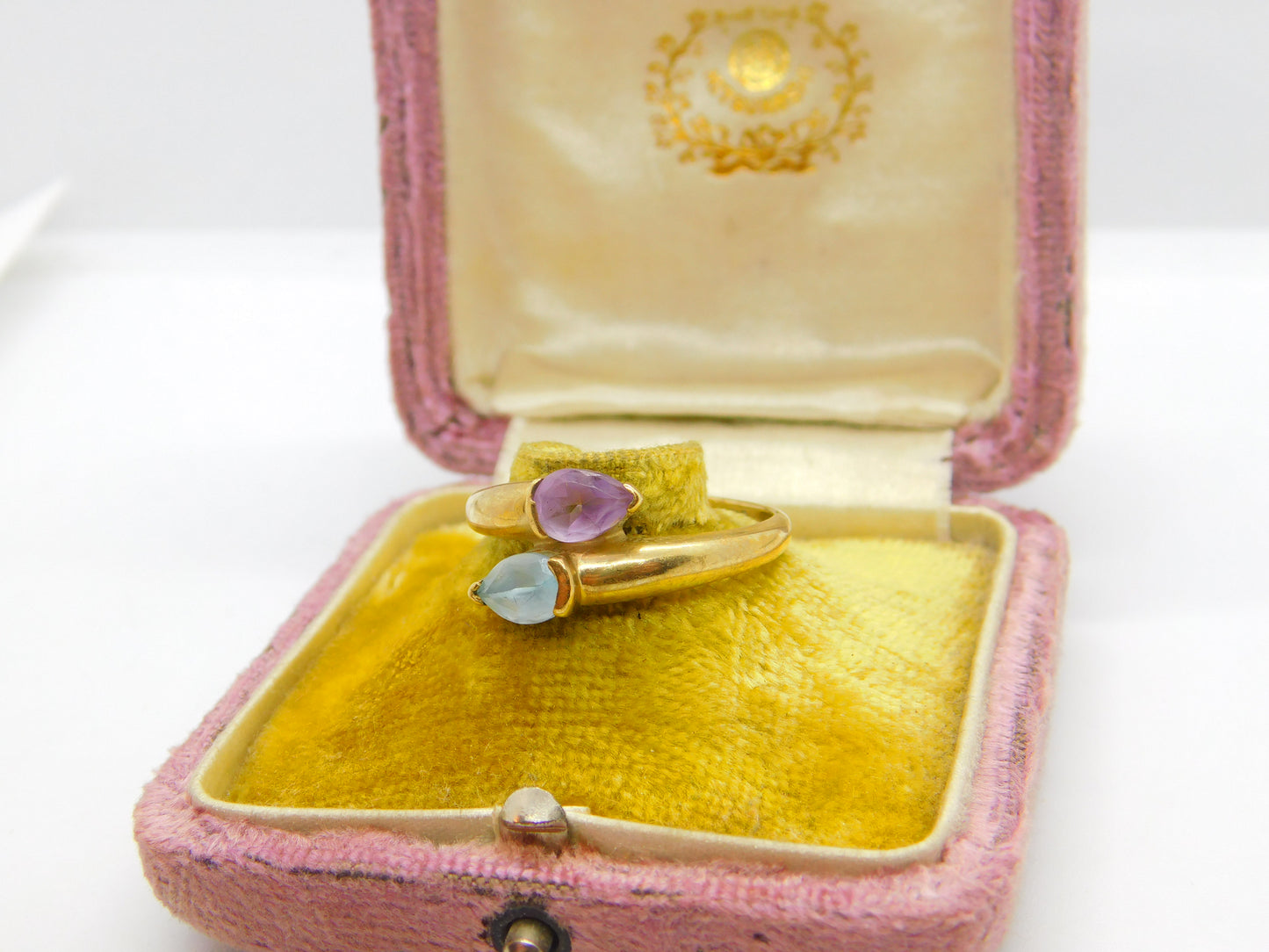 9ct Yellow Gold, Aquamarine & Amethyst Crossover Ring Vintage c1990 Sheffield