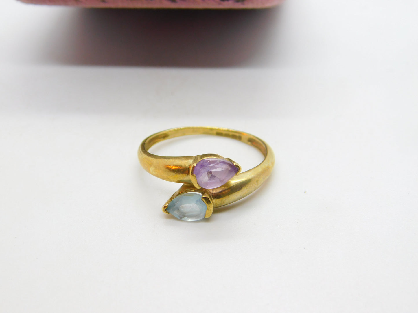 9ct Yellow Gold, Aquamarine & Amethyst Crossover Ring Vintage c1990 Sheffield