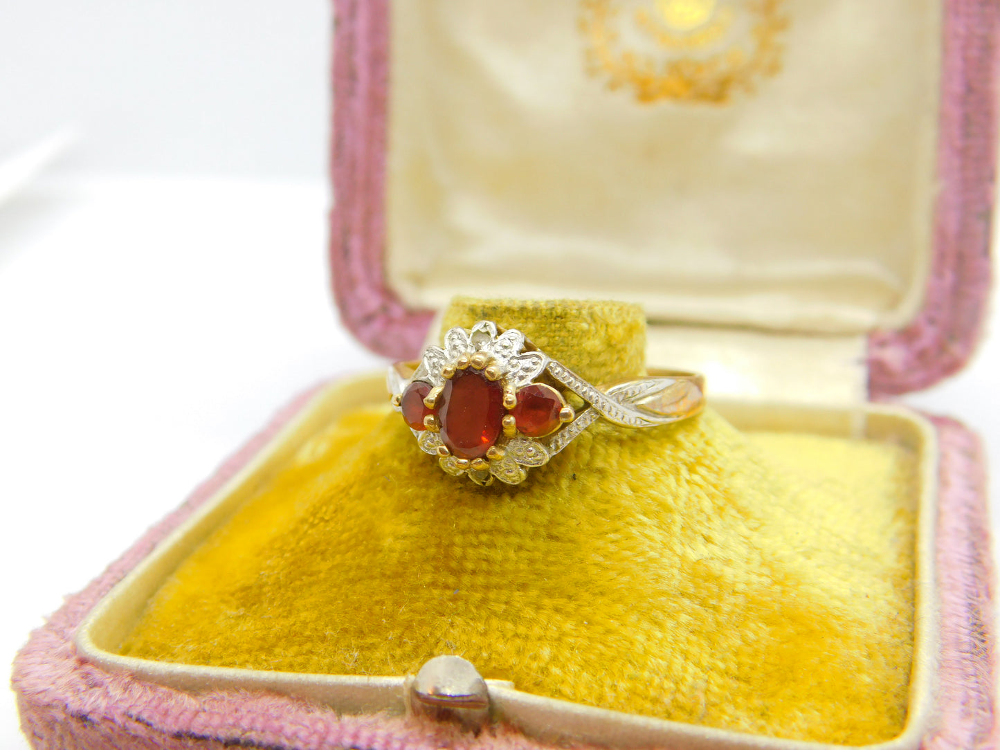 9ct Yellow Gold, Garnet & Diamond Floral Band Ring Vintage c1990 Birmingham