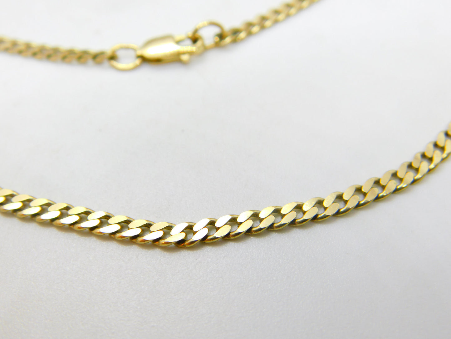 9ct Yellow Gold Essential Flat Curb Link Chain Necklace 16" Length Vintage c1970