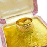 9ct Yellow Gold Feathered Pattern Essential Band Ring Vintage 1967 London