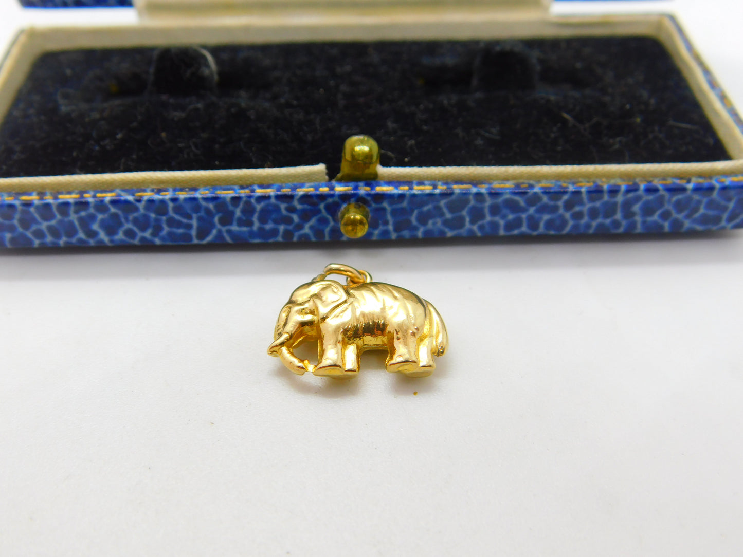 9ct Yellow Gold Walking Elephant Charm Pendant Vintage c1960