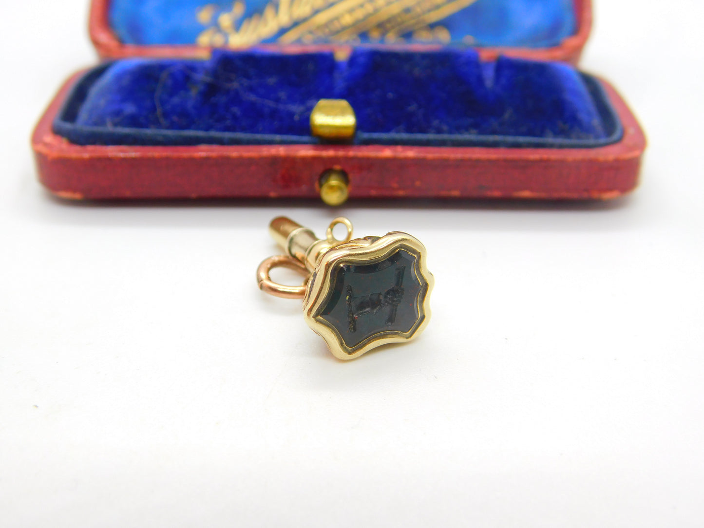 Victorian 9ct Gold Carved Bloodstone Hand Holding Staff Intaglio Fob Seal 1860