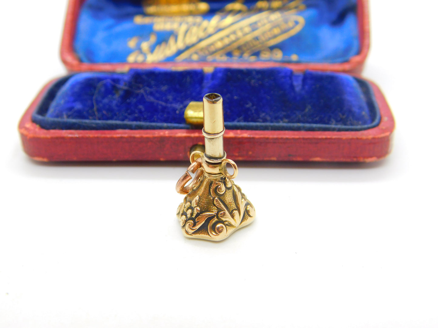 Victorian 9ct Gold Carved Bloodstone Hand Holding Staff Intaglio Fob Seal 1860